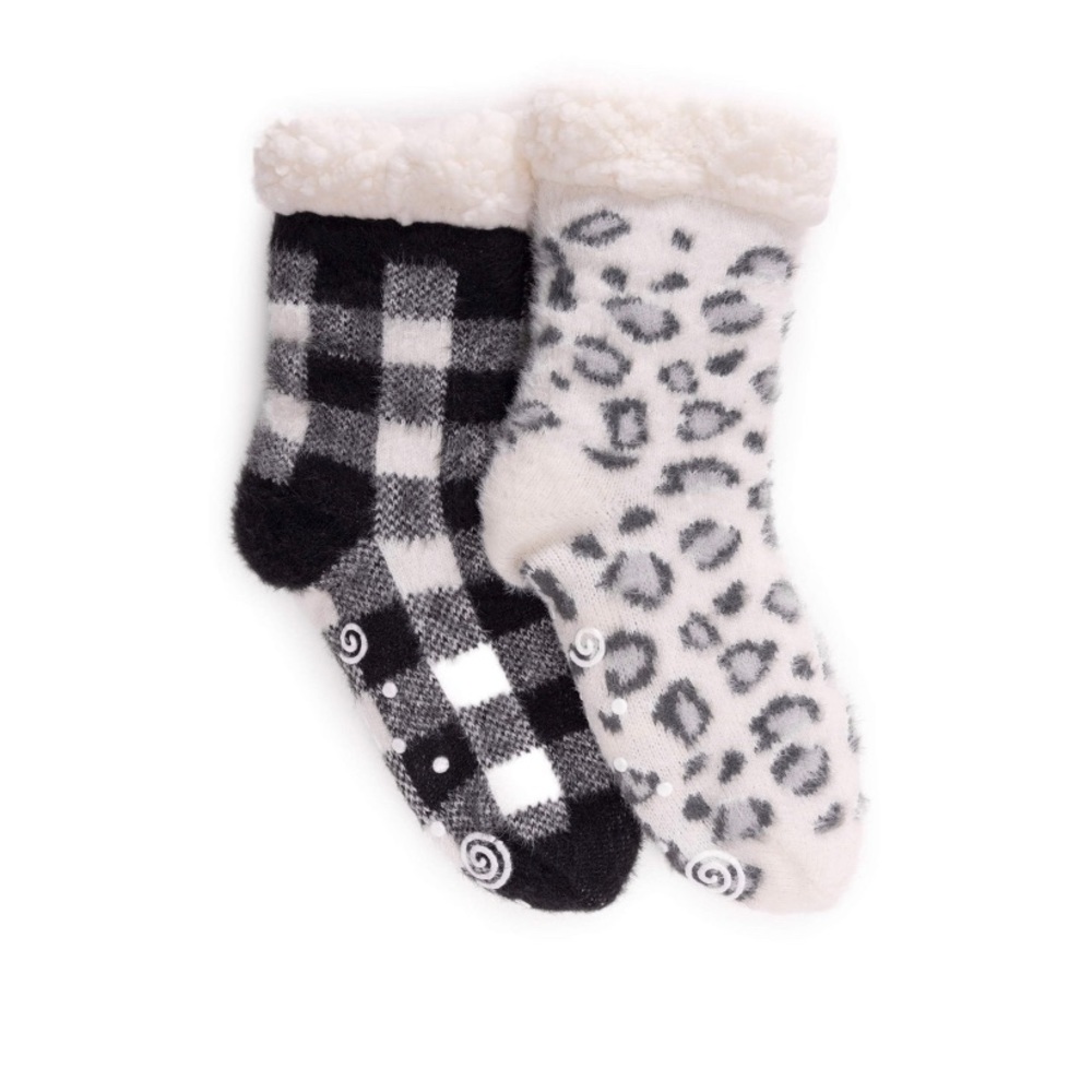 2 Pair women's cabin socks